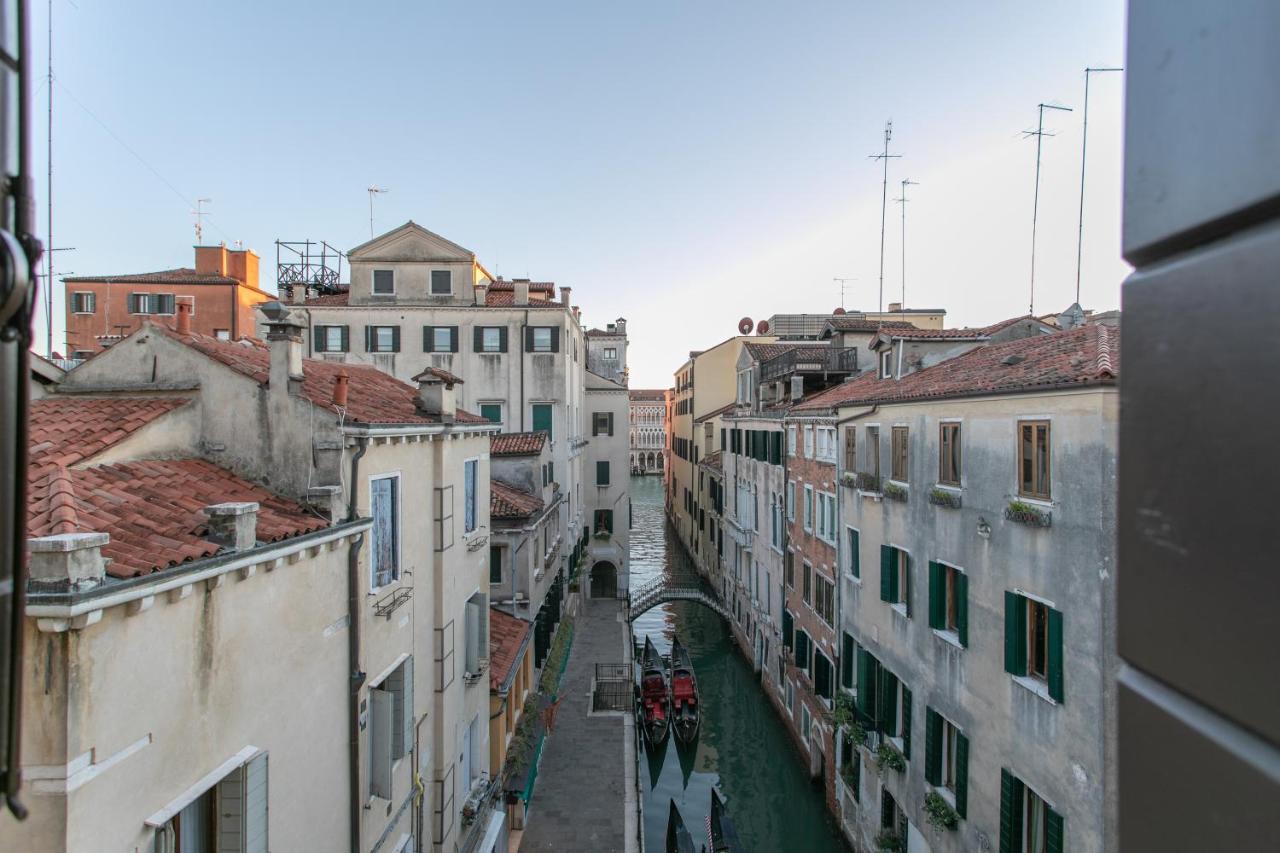 Ca' Al Giglio - Appartamento Vista Canale 威尼斯 外观 照片