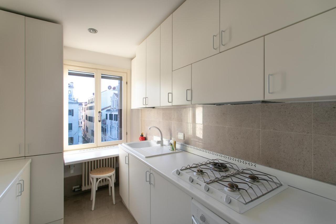 Ca' Al Giglio - Appartamento Vista Canale 威尼斯 外观 照片