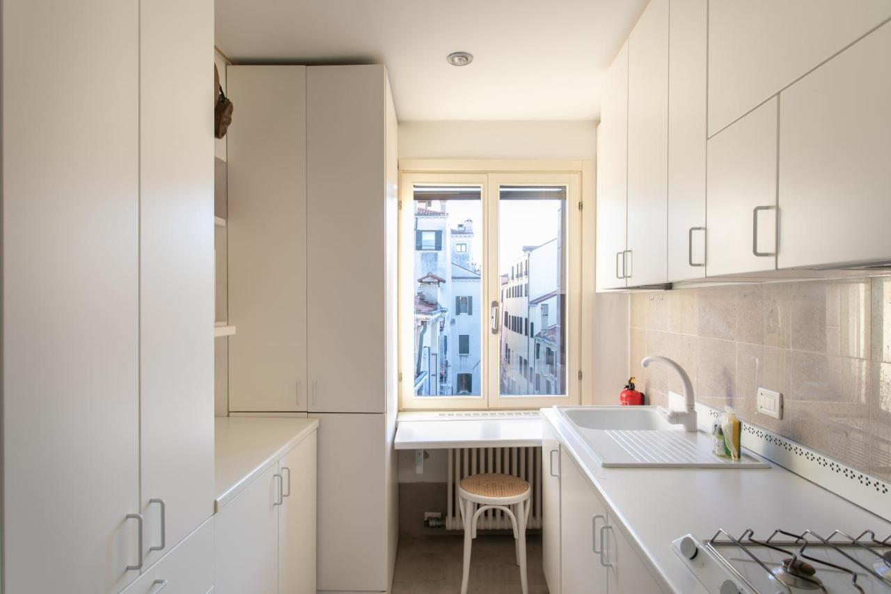 Ca' Al Giglio - Appartamento Vista Canale 威尼斯 外观 照片